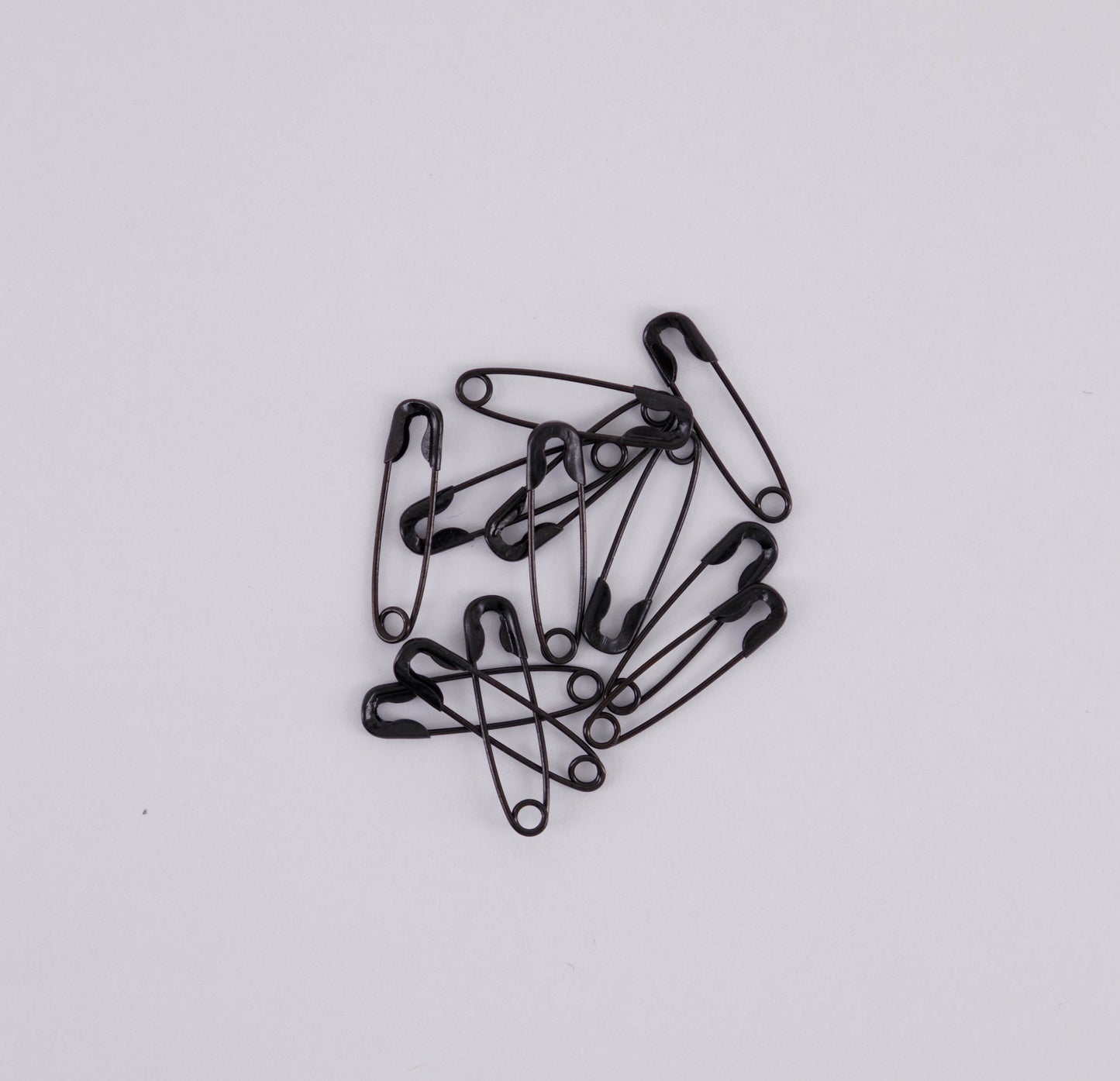 Safety Pins (12 in a pack) (size 000)